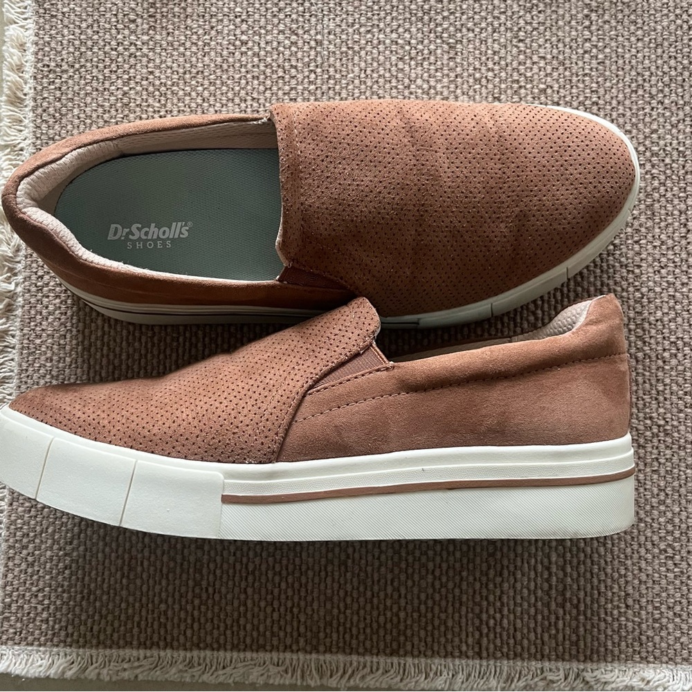 Dr. Scholl's Tan Perforated Slip-Ons with Blue-Green Insoles